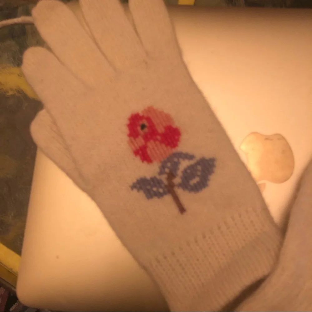 Vintage Angora Blend Flower Design Gloves Neiman  Marcus NWT  Sweet Gloves